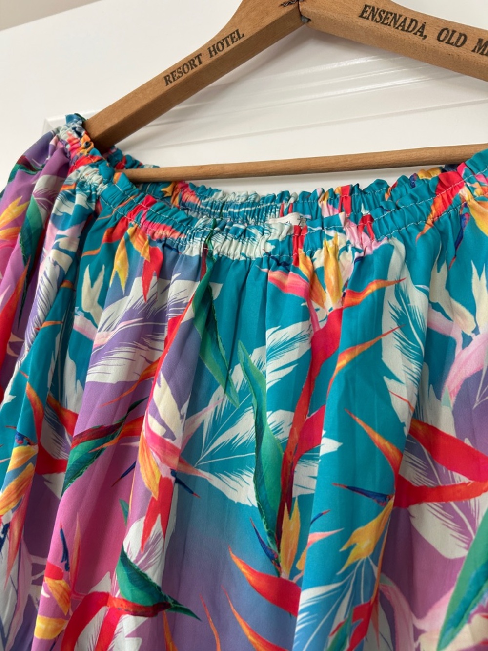 Rachel Zoe Bird of Paradise Print Off-Shoulder Crop Top Sz L w MEASUREMENTS